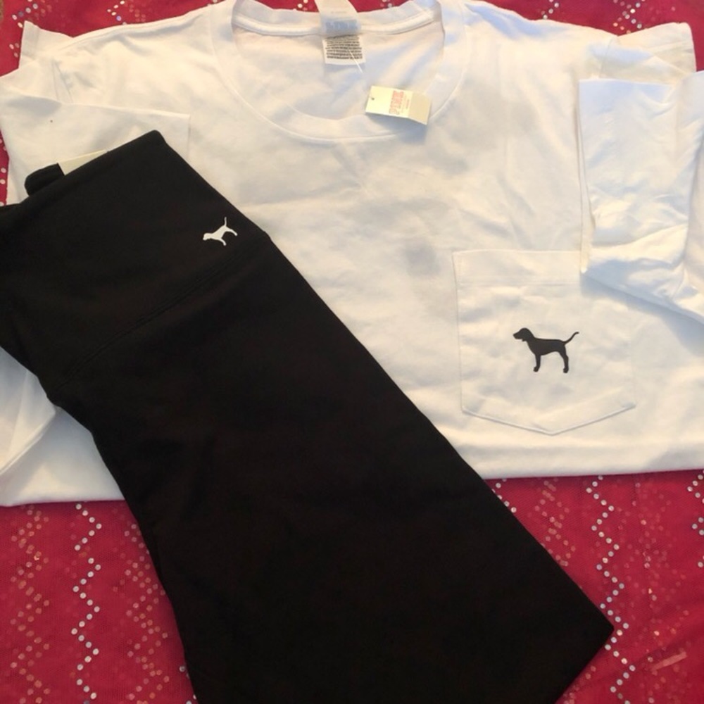 Black logo tights with a white logo t-shirt